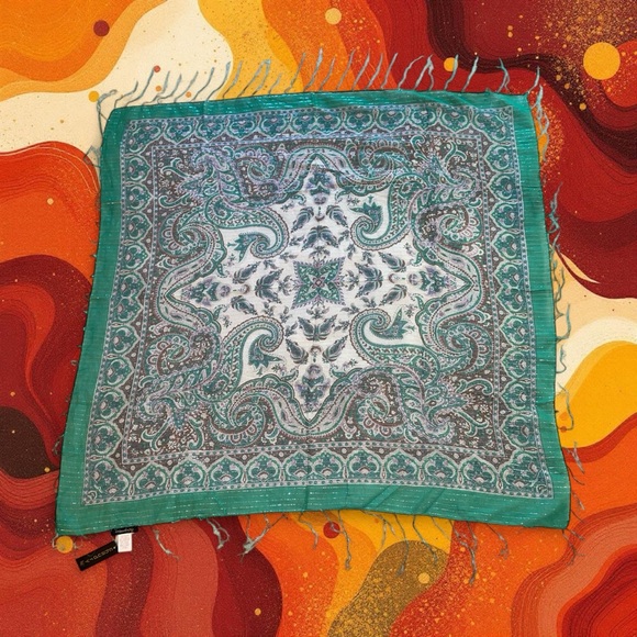Chaudry Green Patterned Paisley Fringed Scarf with Silver Strands - Picture 6 of 6